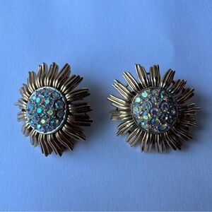 Vintage Crown Trifari Aurora Borealis Gold Tone Flower Sunburst Clip On Earrings